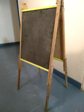 tableau enfant double face (une craie, une feutre)