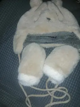 Bonnet et gants 6 mois