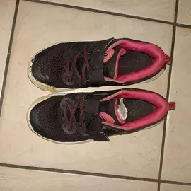 chaussures sport légère et en toile T34