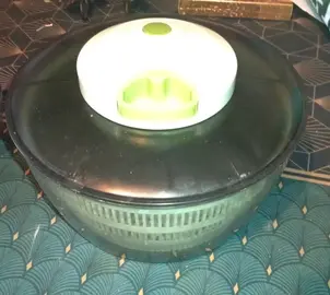 Essoreuse à salade / hachoir