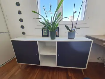 meuble tv, bon état mais quelques tâches