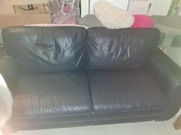 canapé en cuir bleu marine