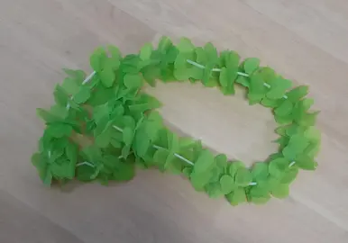 collier de fleurs en tissu