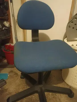 donne chaise de bureau