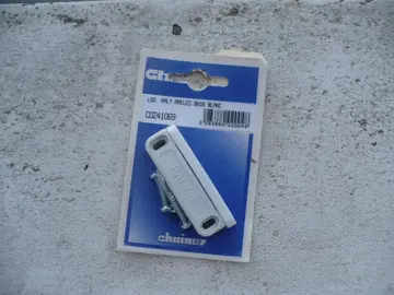 Aimant pour porte de placard