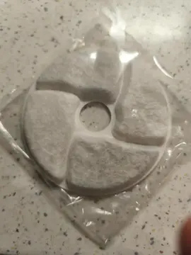 8 filtres pour fontaine à eau pour chat neufs