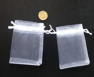 2 petits pochons tulle