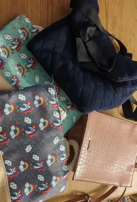 Lot 4 petits sacs petite fille