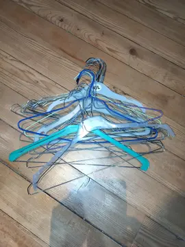 Grand lot de cintres