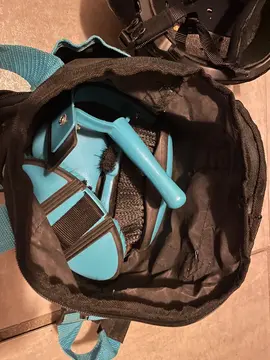 bombe d'équitation et trousse de soins