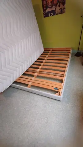 Lit simmons 190 X 140 sommier + matelas