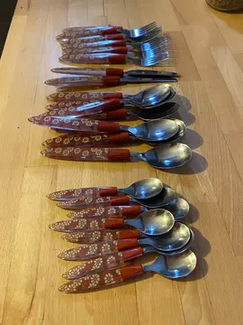 Ménagère partielle inox et résine