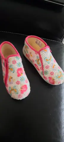 pantoufles 28