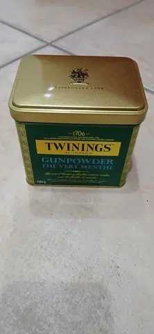 boite metal the twinings vide