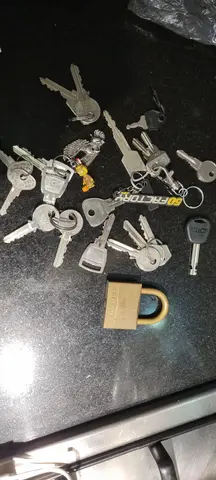 clés diverses pour invention artistique