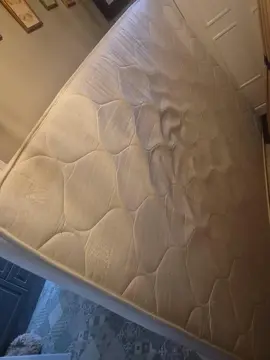 matelas 140/190 propre