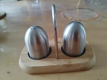 salière et poivrière