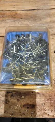 Pointes pour tôle ondulée