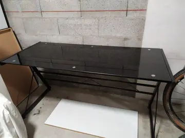 bureau avec plateau vitré