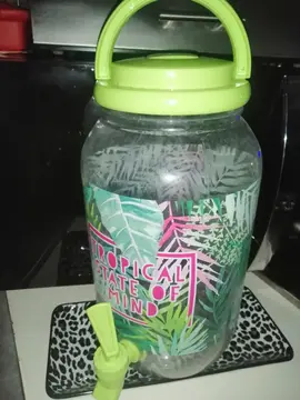 Distributeur en plastique boisson