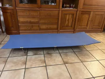 lits de camp à monter