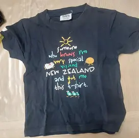 Tee-shirt foncé 4 ans