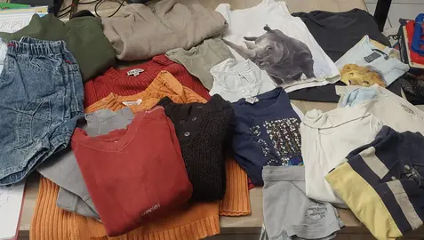 Pulls, T-Shirts, Shorts 5/6 ans