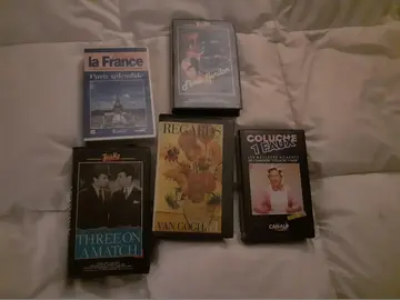 5 vhs comedie-animation-documentaire etc