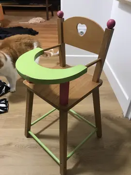 Chaise poupée en bois