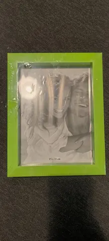 cadre photo neuf vert anis 15x20cm