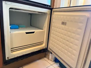petit congélateur carré