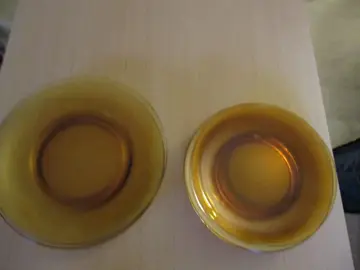 Lots d'assiettes en arcopal, elles sont anciennes