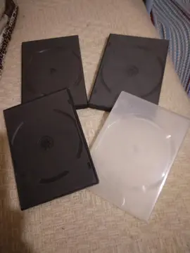 4 boîtiers DVD
