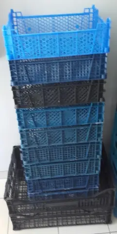 cagettes plastiques 30x40 et 40 x 60 au choix