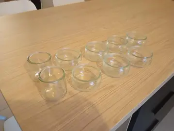 Lot de ramequins et yaourts en verre
