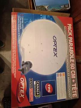 parabole avec caméra