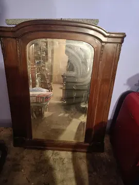 miroir avec entourage en bois