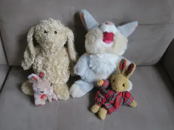 Lot de 4 peluches