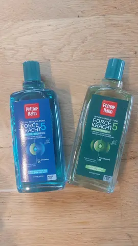 2 bouteilles Pétrole Hahn