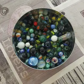 Boite de billes en verre