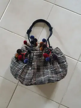 sac à main en tissu marron