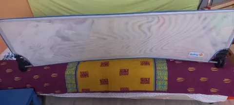 Barrière de sécurité lit enfant