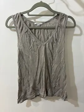 débardeur gris, taille 12 ans