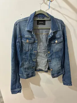 veste en jean taille M