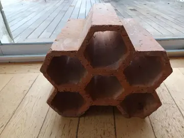 casier pour bouteilles en brique