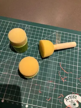 Trois petits pochoirs