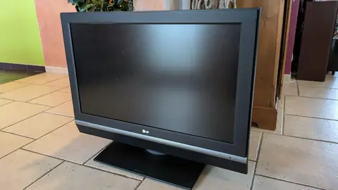 TV LCD LG 94 cm