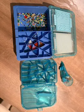 boîte et stylo AQUABEADS