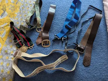 1 LOT DE CEINTURES