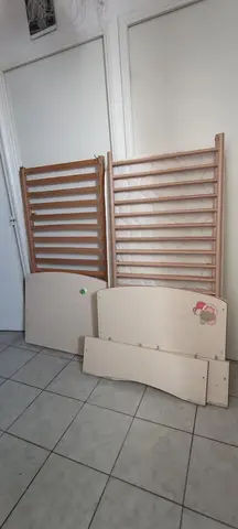 lit à barreaux bébé